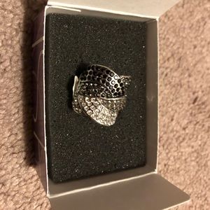 5/$25 Lia Sophia Cocktail ring